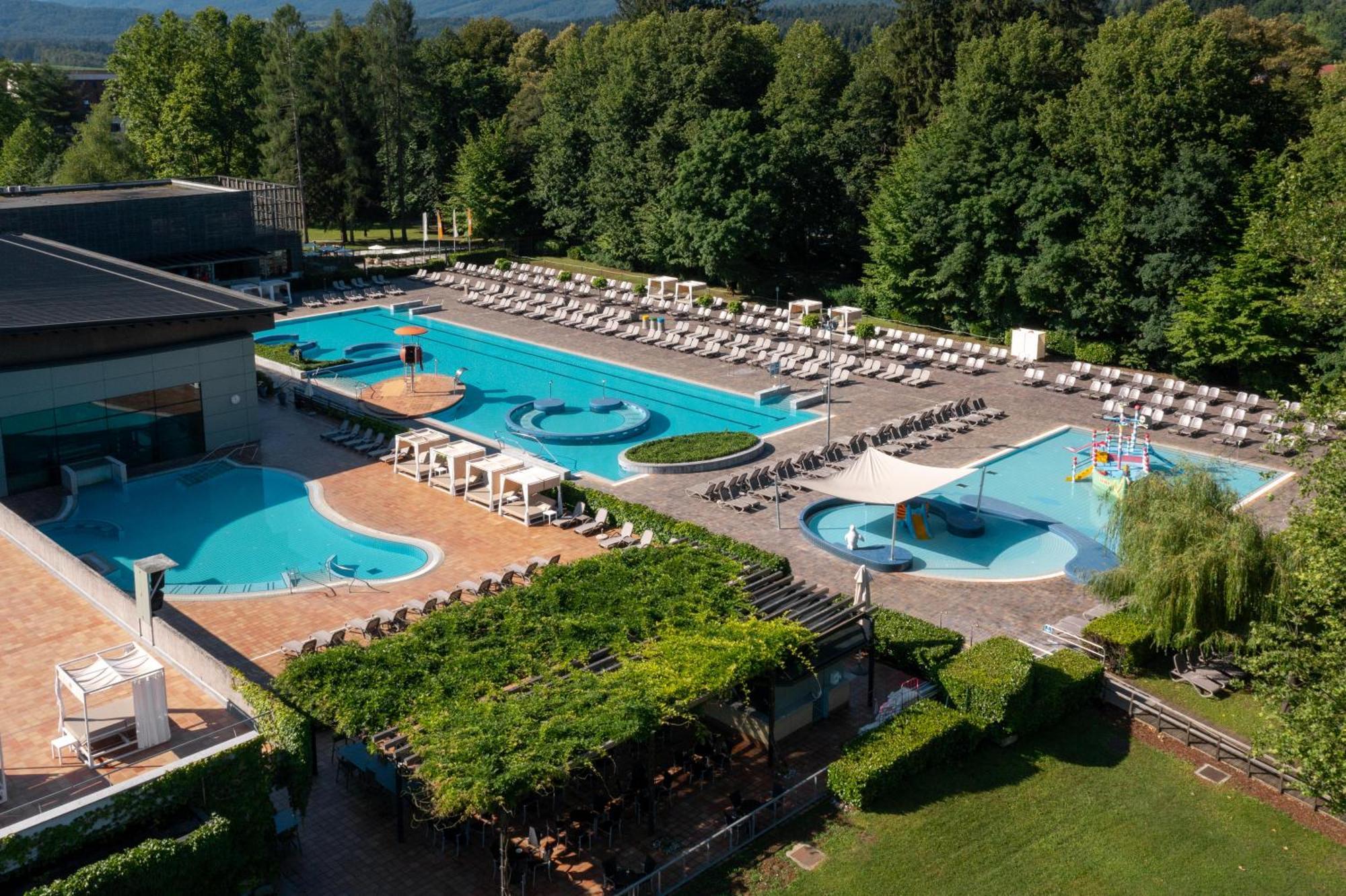 Hotel Kristal - Terme Krka Dolenjske Toplice Buitenkant foto