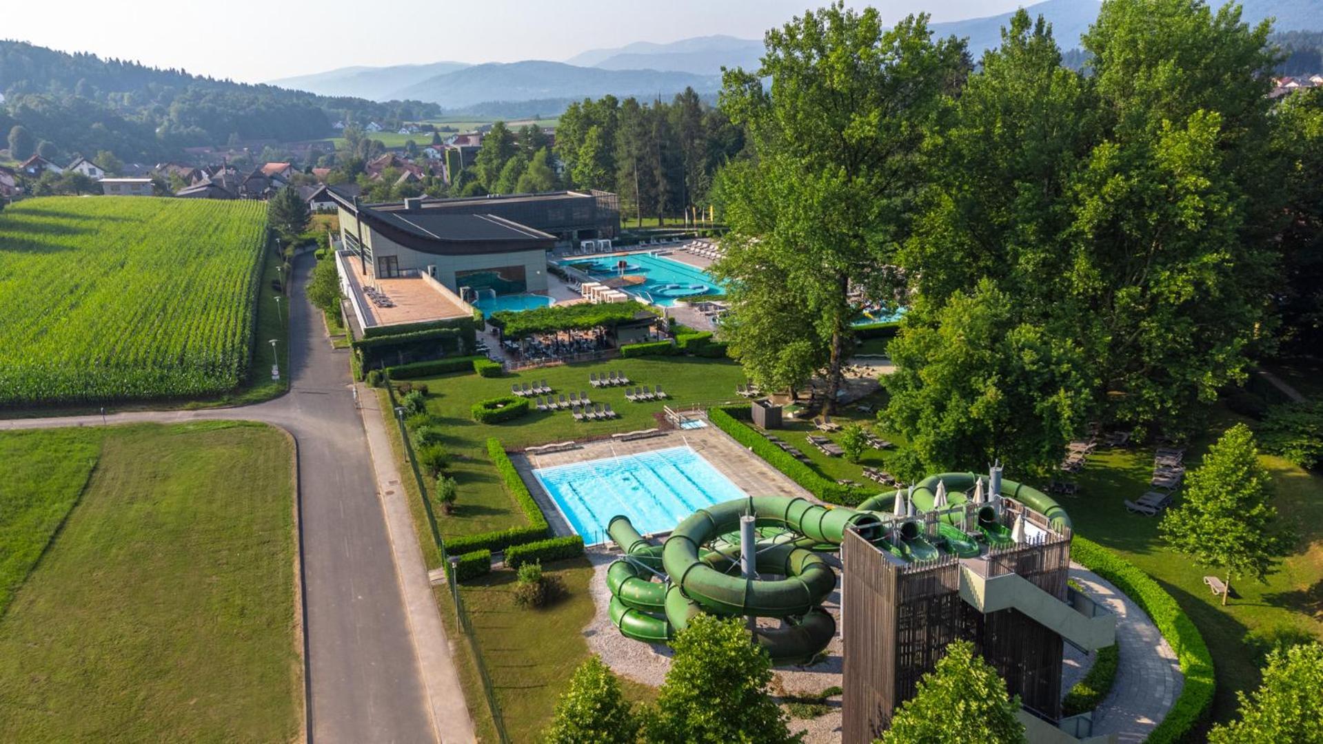 Hotel Kristal - Terme Krka Dolenjske Toplice Buitenkant foto